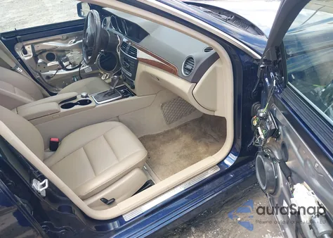 2014 Mercedes-Benz C 300 Luxury 4Matic/Sport 4Matic из США, поврежденный, VIN WDDGF8AB0EA963015